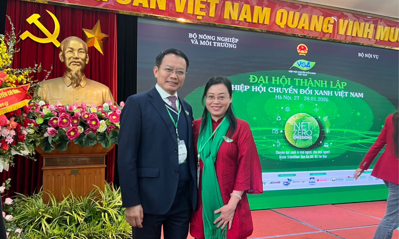 Ms. Victoria Doan Bich Hanh, director of V-International